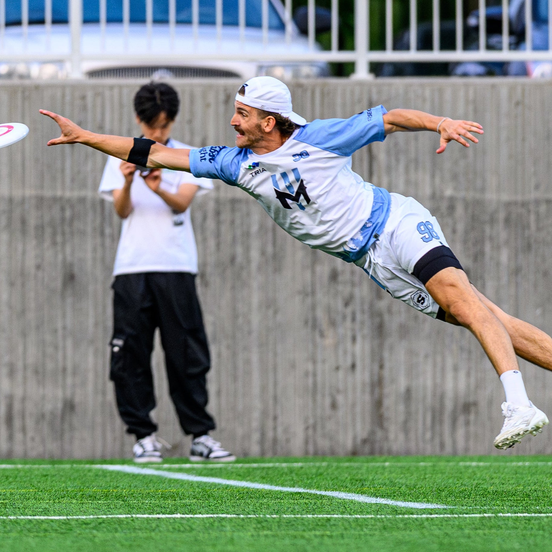 Wind Chill BE Ultimate White AeroLite Lo-Pro 5-Panel Hat